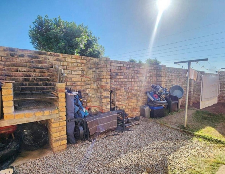 2 Bedroom Property for Sale in Campher Park Eastern Cape